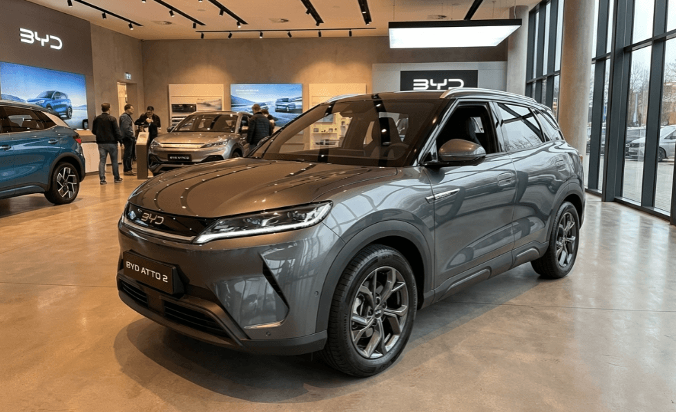 BYD Atto 2: Jarak Tempuh 410 KM, Fitur ADAS Canggih, dan Desain Interior Mewah Jadi Daya Tarik Utama di Indonesia
