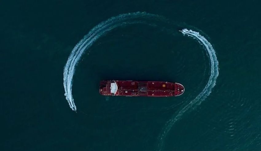 Iran di Atas Angin Buat AS Terjebak Tarik Ulur Diplomasi di Selat Hormuz