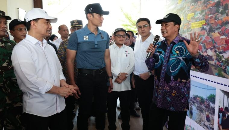 Tinjau Pembangunan Rumah Layak Huni bagi Nelayan di Mauk, Menko AHY Apresiasi Kolaborasi Pemkab Tangerang dengan Pusat dan Swasta