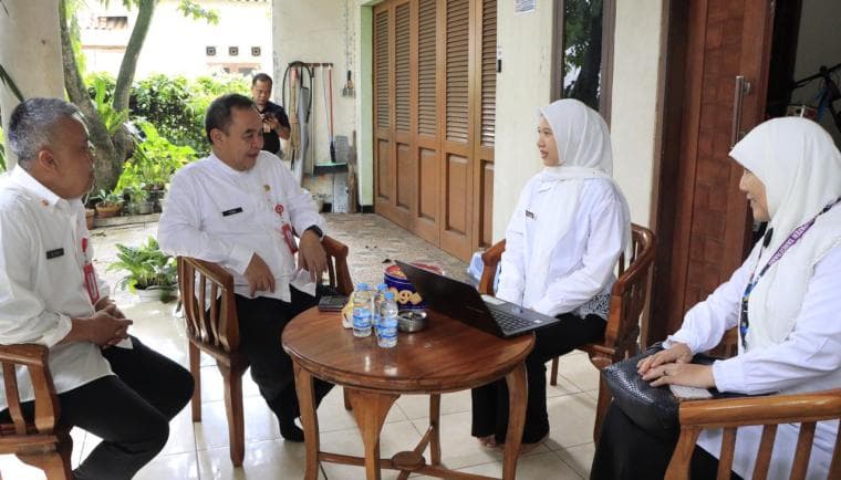 Sidak Langsung ke Rumah ASN yang WFH Tiap Jumat, Sekda Kabupaten Tangerang Pastikan Kinerja Tetap Maksimal dan Produktif