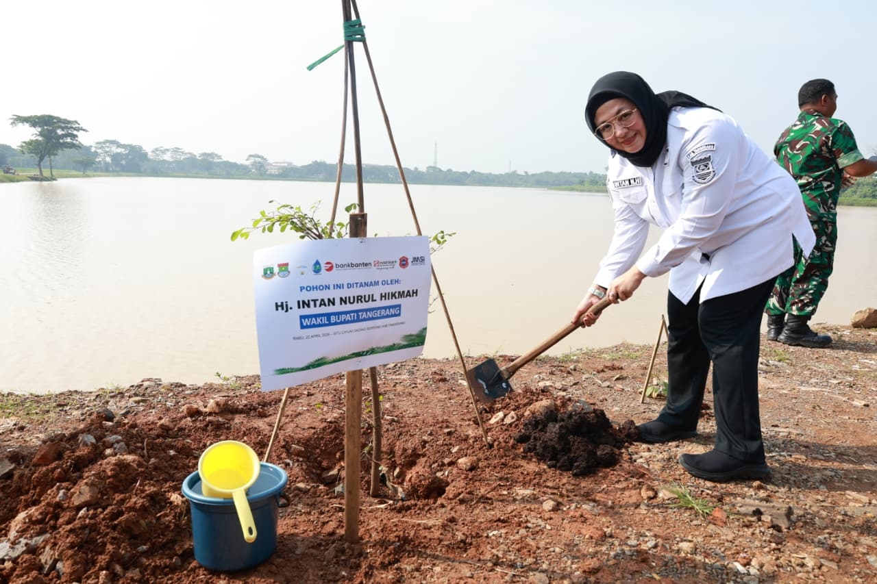 Peringati Hari Bumi 2026, Wabup Tangerang Intan Nurul Hikmah Pimpin Penanaman 1.000 Pohon di Situ Cihuni