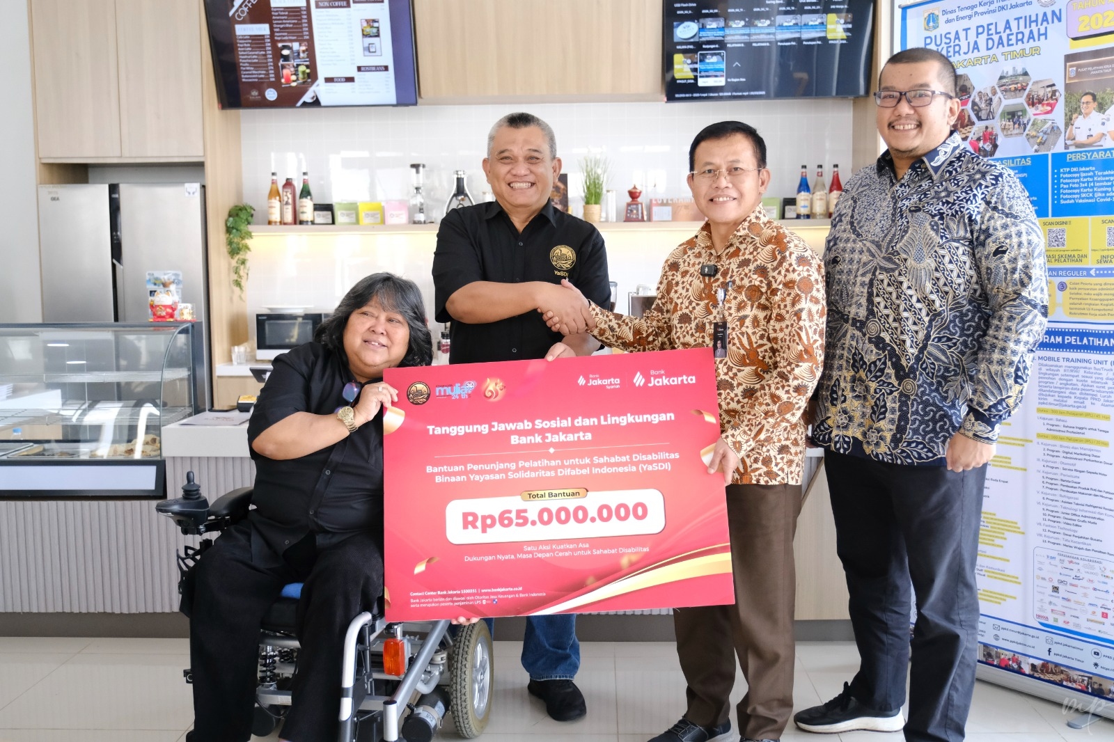 Peringati HUT ke-65, Bank Jakarta Salurkan Bantuan Pelatihan untuk Sahabat Disabilitas Binaan YaSDI