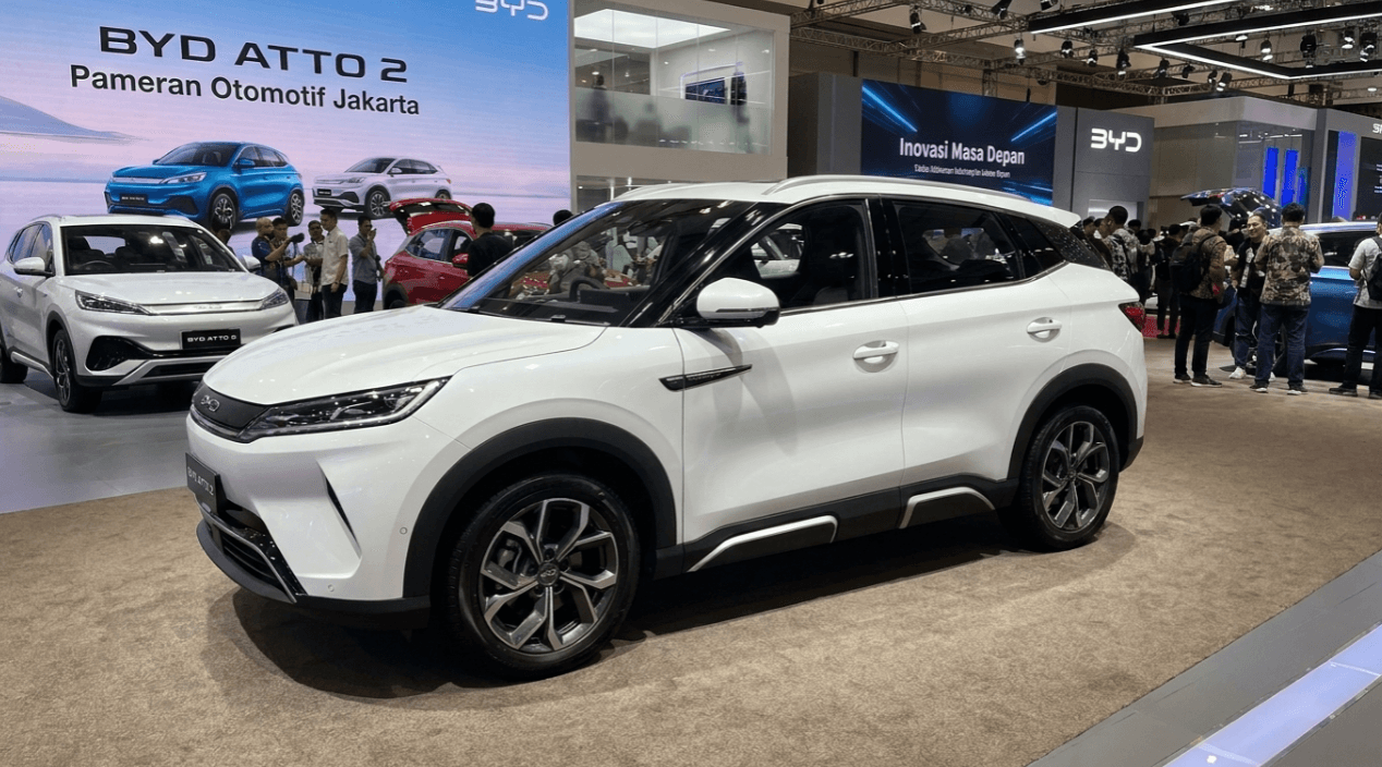 BYD Hadirkan Atto 2 dengan Fitur V2L Revolusioner, SUV Listrik yang Bisa Menjadi Power Bank Berjalan untuk Kebutuhan Outdoor Anda