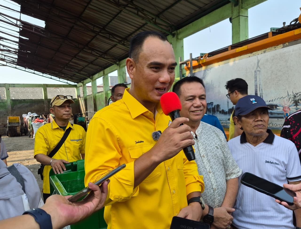Pansus Pengelolaan Sampah DPRD DKI Fokus Libatkan Warga dan Pegiat Lingkungan dalam Pembahasan Kebijakan