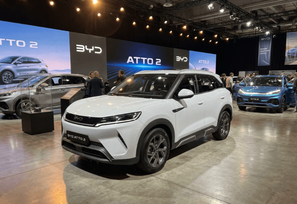 BYD Hadirkan Interior Premium untuk Atto 2 dengan Jok Desain Unik dan Fitur Keselamatan Pintar, Harga Mulai Rp200 Jutaan