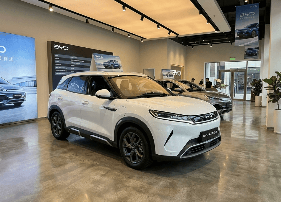 BYD Atto 2 Resmi Jadi Perbincangan Pecinta Otomotif Setelah Membawa Baterai LFP 51 kWh dan Teknologi Fast Charging Super Modern