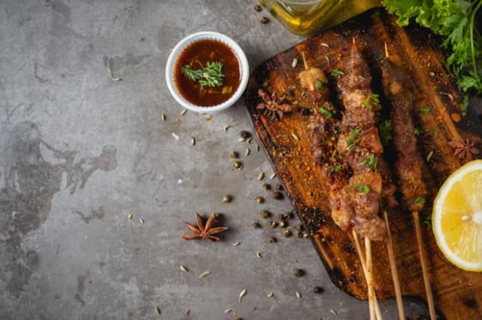 Jangan Asal Bakar, Ternyata Begini Trik Membuat Sate Kambing Empuk dan Tidak Bau Prengus