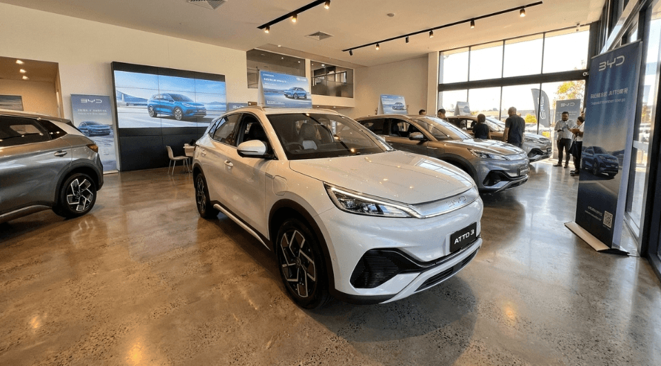 BYD Perkenalkan Atto 3 dengan Teknologi Baterai Blade dan Arsitektur Cerdas, SUV Listrik Modern untuk Kebutuhan Mobilitas Masa Kini