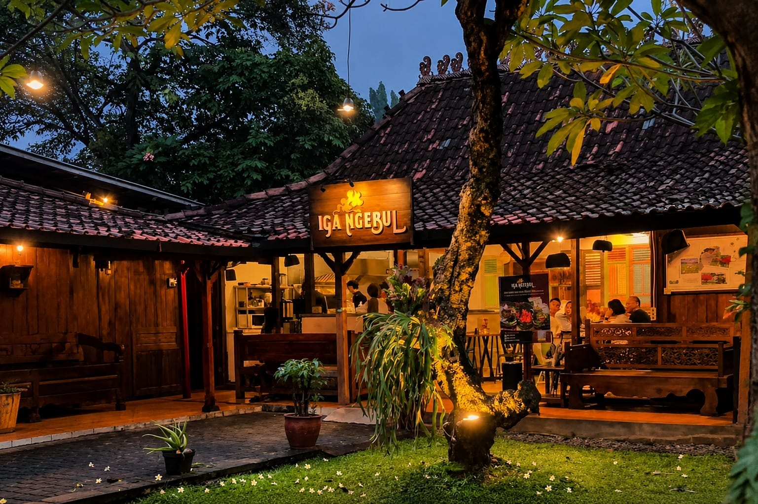 Menelusuri Jejak Angkringan: Dari Desa Ngerangan Klaten Menjadi Ikon Kuliner Jogja dan Solo