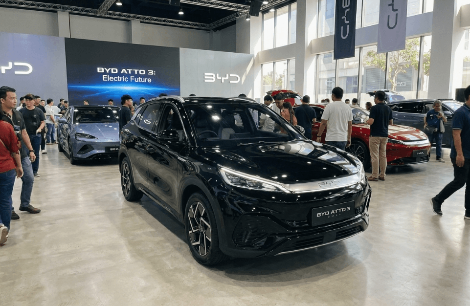 BYD ATTO 3 Akhirnya Resmi Dipasarkan Mulai Rp 390 Jutaan, Bawa Paket Pengisian Daya Rumah untuk Manjakan Konsumen Tanah Air