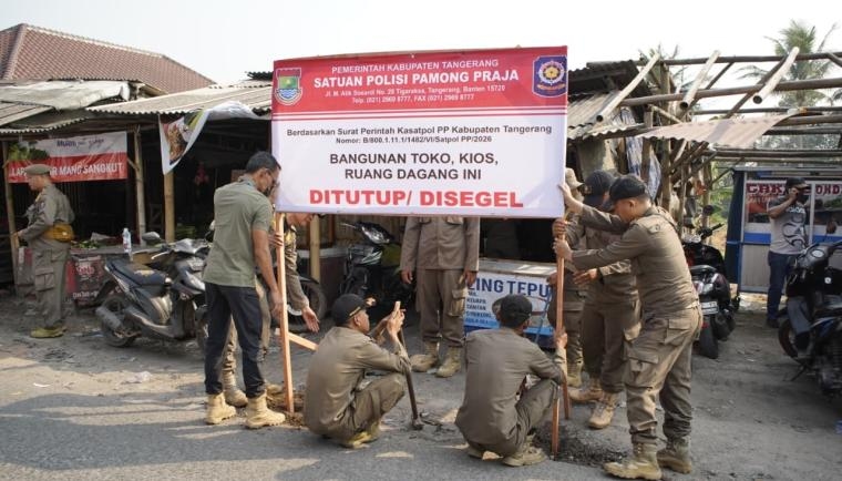 Penertiban 81 Lapak dan Kios di Eks TPPS Pasar Cisoka Berlangsung Humanis, Satpol PP Kabupaten Tangerang Kerahkan 200 Personel