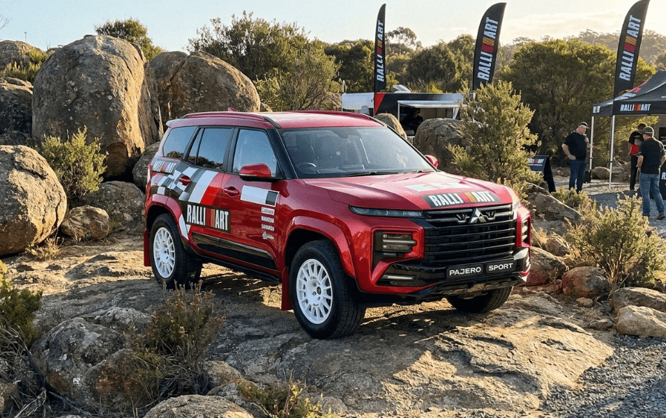 Legenda SUV Mitsubishi Pajero Kembali Mengaspal di Tahun 2026, Varian Ralliart Siap Bawa Aura Balap yang Jauh Lebih Agresif dan Sangar