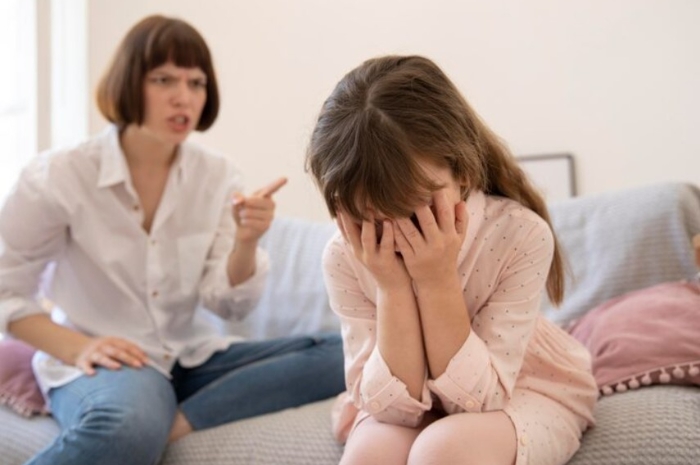 Lima Cara Memutus Rantai Toxic Parenting yang Perlu Diketahui Orang Tua