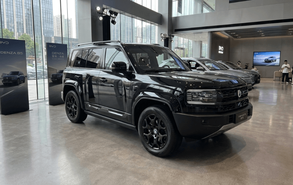 Tetap Mewah di Medan Berat! Denza B5 Berevolusi Menjadi Monster Off-Road Berkat Platform DM-O, Tenaga Tembus 617 HP Tapi Tetap Senyap