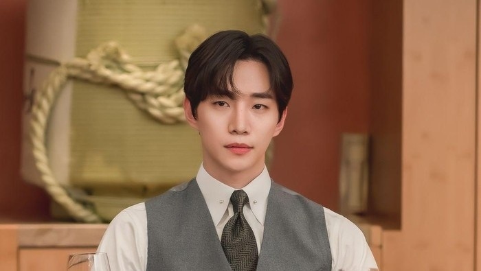Digaet Jadi Pemeran Utama, Lee Junho Comeback Lewat Serial Drama Fantasi Embassy for Foreign Monsters