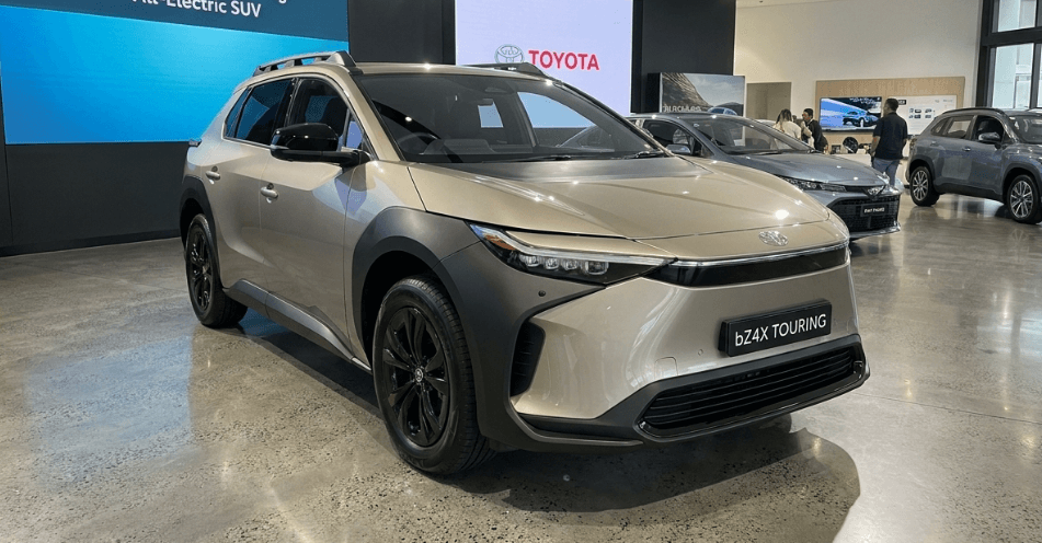 Toyota Hadirkan bZ4X Touring Berdesain Active Gear dan Fitur X-Mode, SUV Listrik Berperforma Tinggi yang Siap Libas Medan Offroad