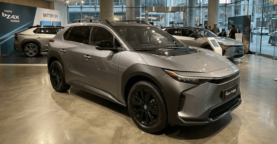 Toyota bZ4X Touring Hadir Lebih Tangguh dengan Konsep Active Gear, Kapasitas Kargo 619 Liter, Layar Sentuh 14 Inci, dan Toyota Safety Sense Canggih