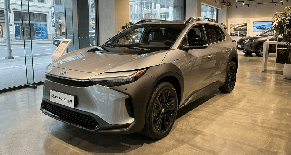 Toyota bZ4X Touring Resmi Debut di GIIAS 2026, SUV Listrik Gagah yang Dibekali Bagasi Ekstra Luas dan Teknologi X-Mode Hasil Kolaborasi Subaru