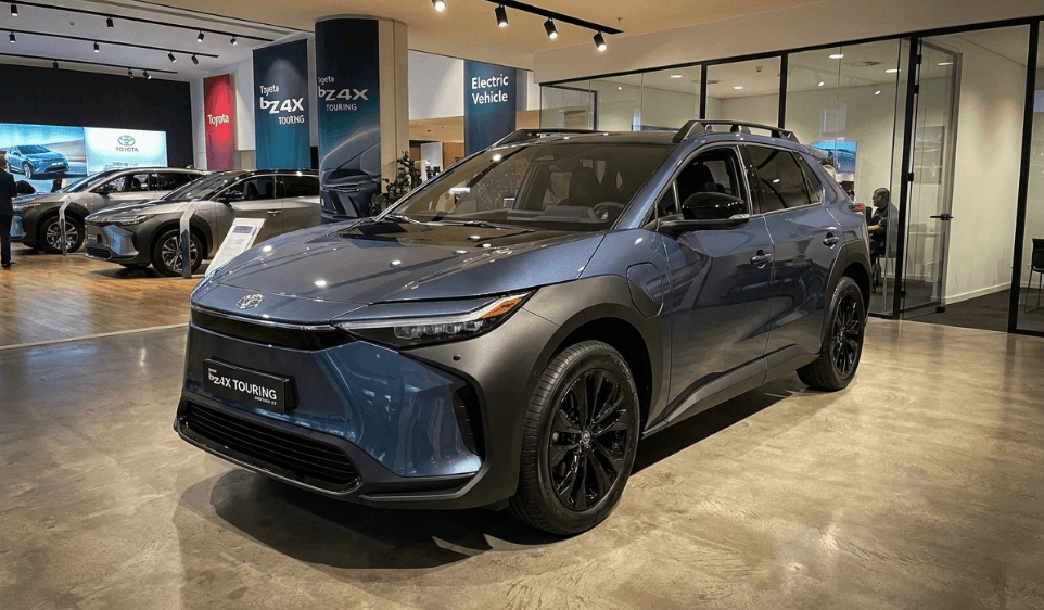 Toyota bZ4X Touring Menjelma Jadi SUV Listrik Spesialis Perjalanan Jauh, Berbekal Bagasi Muat 4 Tas Golf, Jarak Jelajah 734 Km, dan Teknologi Teammate