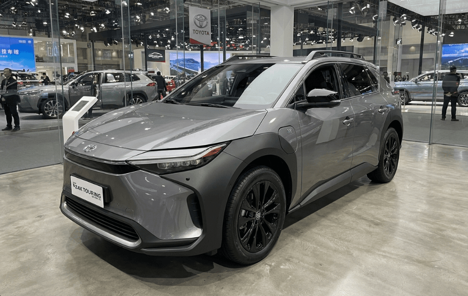bZ4X Toyota Varian Touring Meluncur Bertepatan Ultah ke 55 Toyota, Bawa Bagasi 619 Liter dan Teknologi X-Mode untuk Perjalanan Jarak Jauh