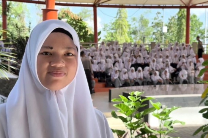 Dari Jualan Kue hingga Mengejar Mimpi Jadi Psikolog, Inilah Kisah Mengharukan Anna di Sekolah Rakyat