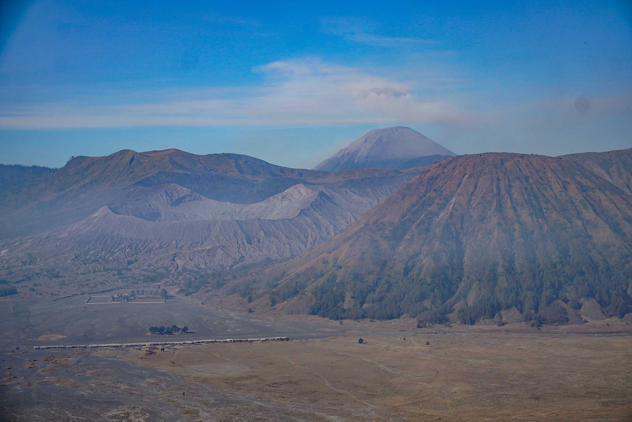 Gunung Bromo Tutup Sementara Akibat Kebakaran, Tiket Wisata Bisa Reschedule atau Refund