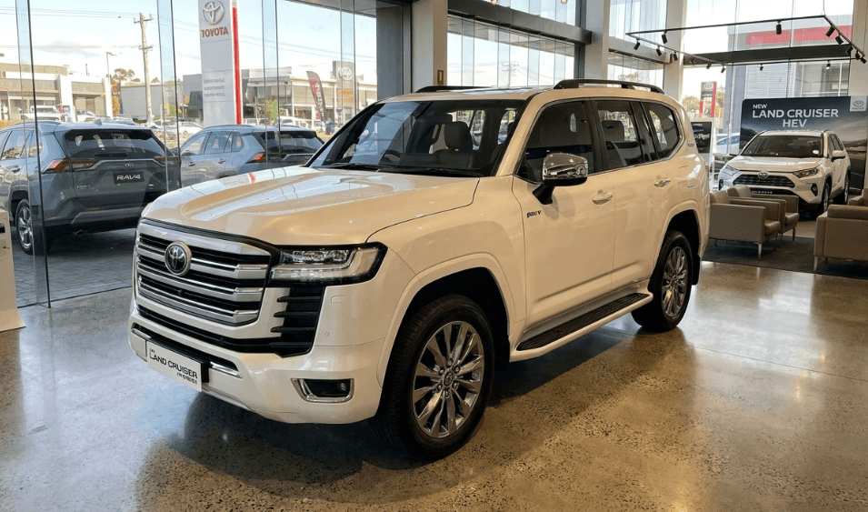 Toyota Land Cruiser 300 HEV Bawa Mesin V6 Twin-Turbo Hybrid 457 HP, Kombinasi Performa Buas dan Efisiensi Bahan Bakar