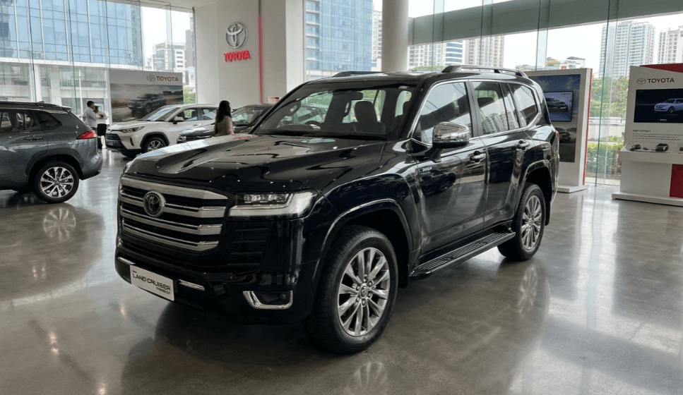 Toyota Land Cruiser 300 HEV Resmi Mengaspal di Indonesia, Tawarkan Performa Buas 457 HP dan Fitur Off-Road Serba Canggih