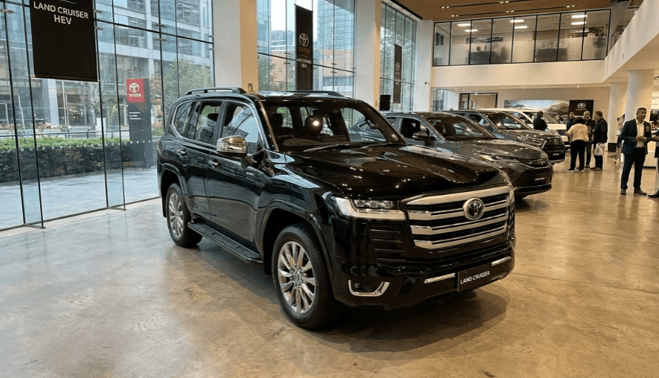 Genap Berusia 75 Tahun, Toyota Land Cruiser 300 HEV Tetap Pertahankan DNA Legendaris dengan Sentuhan Teknologi Modern