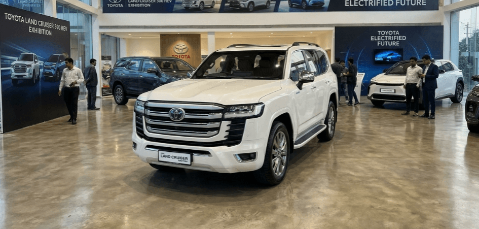 Toyota Land Cruiser 300 HEV Siap Meluncur dengan Mesin V6 Twin-Turbo, Badge Beyond Zero, dan TSS 3.0, Ini Spesifikasi Harganya