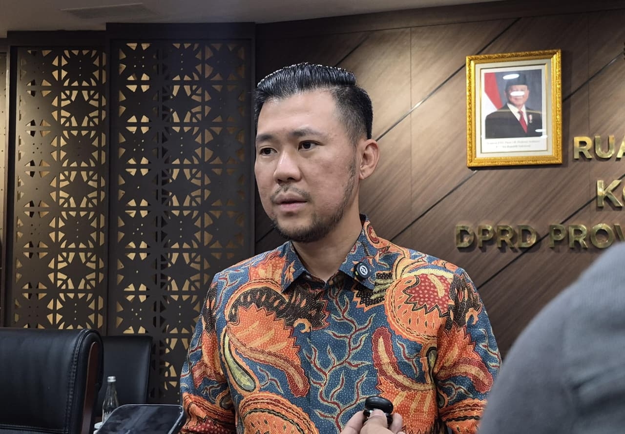 Ketua Pansus DPRD DKI Soroti Jukir Liar di Minimarket: Dipasang Tulisan Parkir Gratis, Tapi Tetap Dipungut, Harusnya Begini!
