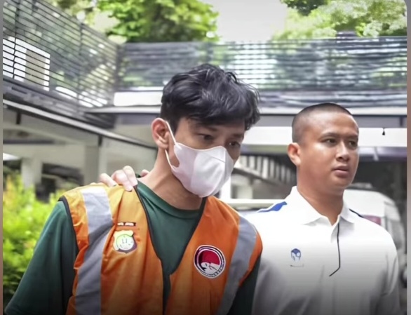 Lagi Terjerat Narkoba, Aktor Revaldo Ditangkap Polisi Bersama Bukti Sabu