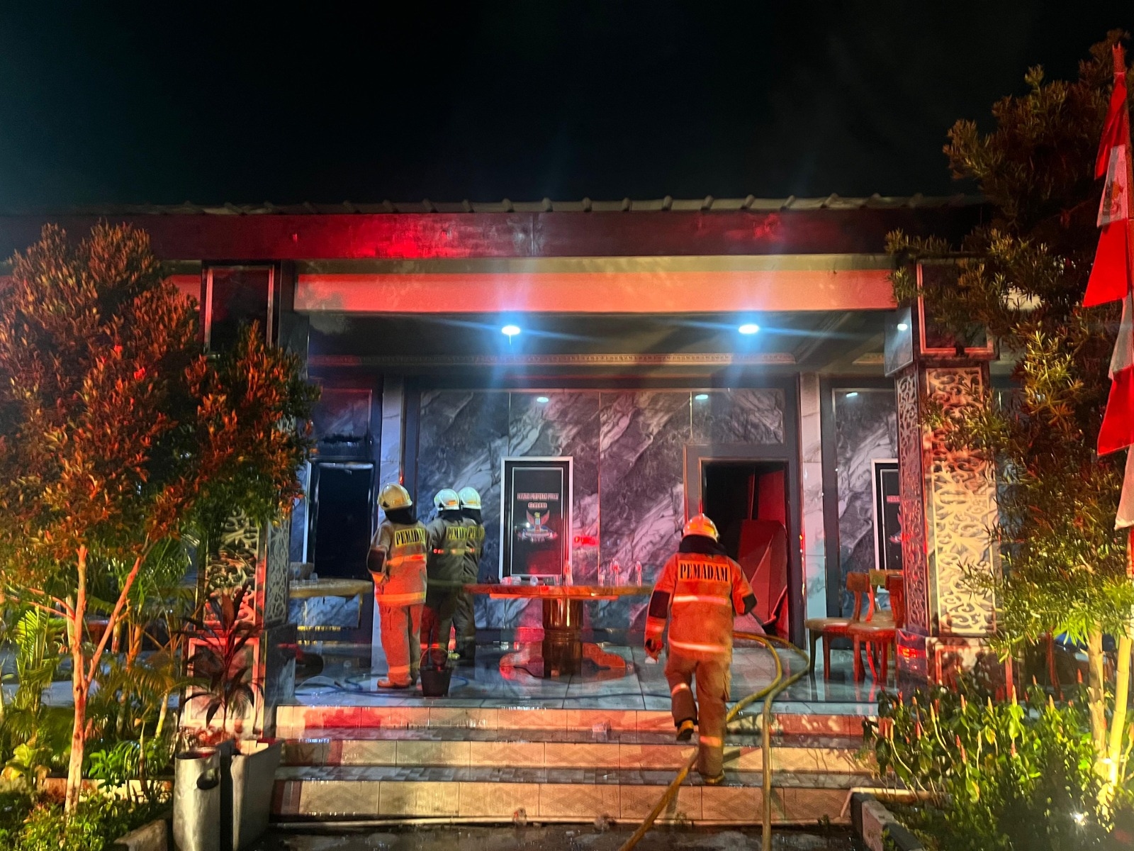 Posko Ormas GRIB Jaya di Kedoya Kebakaran Dini Hari, Penyebab dan Kerugian Belum Diketahui