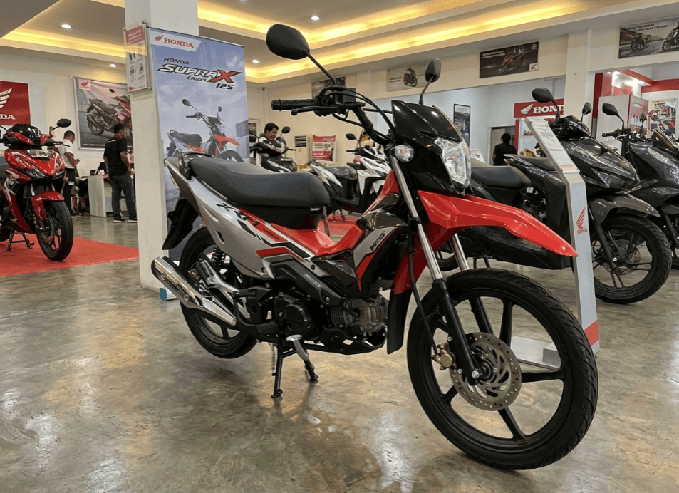 Honda Supra X Cross 125 Siap Menggebrak Pasar Otomotif Indonesia: Gaya Maskulin, Manuver Super Lincah, dan Harga Sangat Merakyat