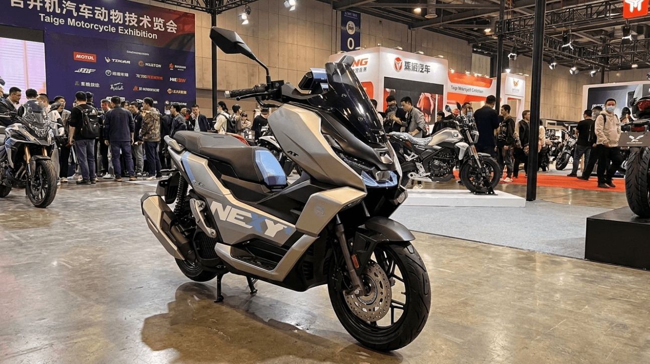 Bukan Cuman Jual Tampang Robotik, All New Taige Nexy Plus 150 Juga Dibekali Rem Cakram Radial dan Heated Grips