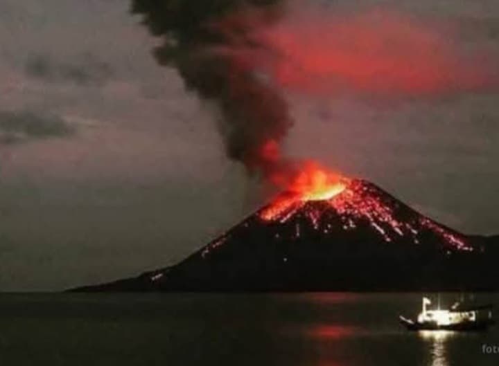 Gunung Anak Krakatau Erupsi, Warga Pesisir Pandeglang Sempat Mengungsi
