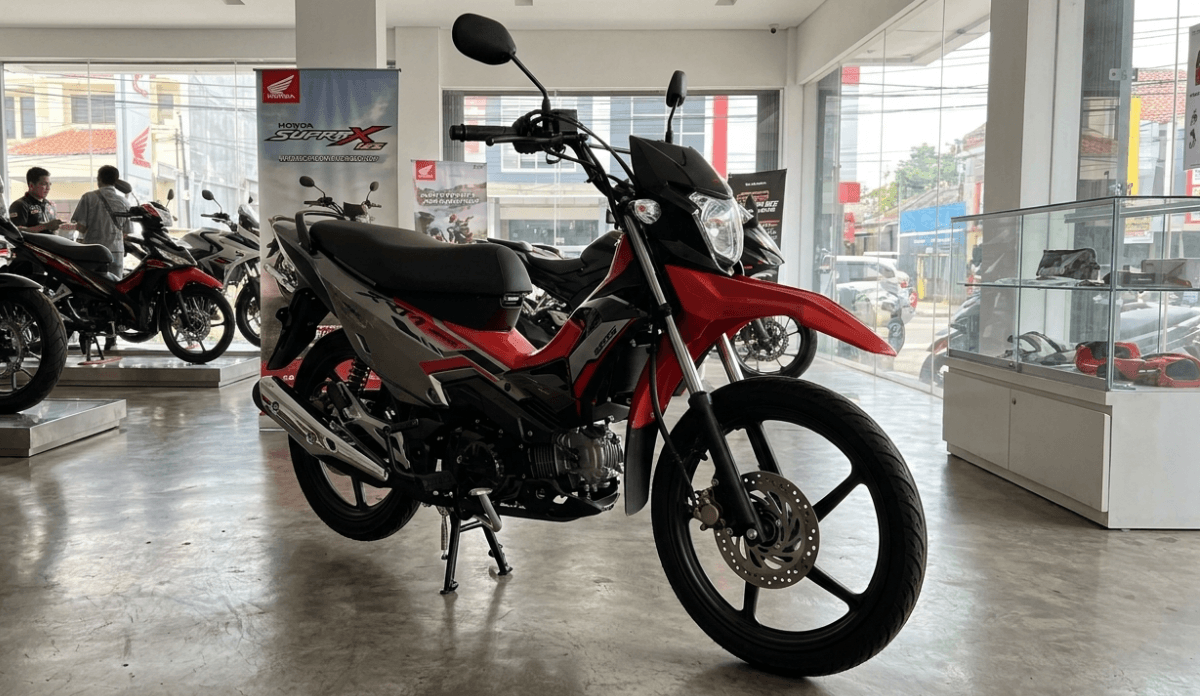 Motor Bebek 125cc Ini Punya Bobot Super Ringan 97 Kg yang Bikin Nagih, Honda Supra X Cross 125 Tawarkan Sensasi Manuver Absolut
