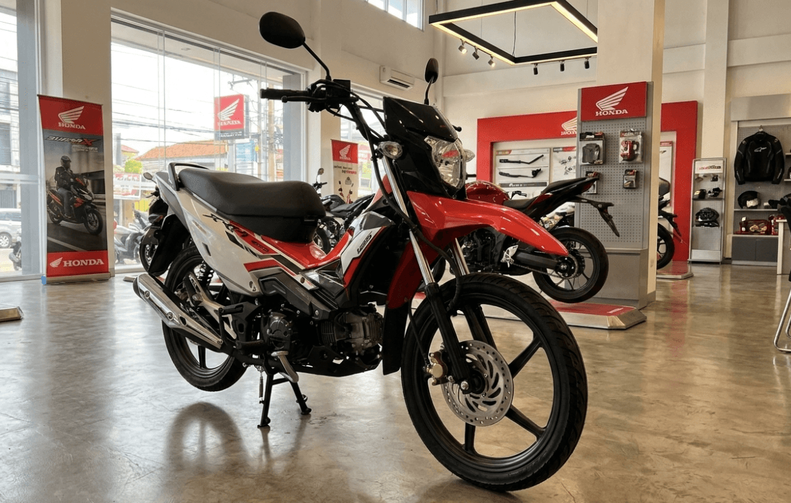 Honda Supra X Cross 125 Makin Canggih dengan Panel Full Digital dan Handling Lincah, Bebek Andalan Kini Naik Kelas