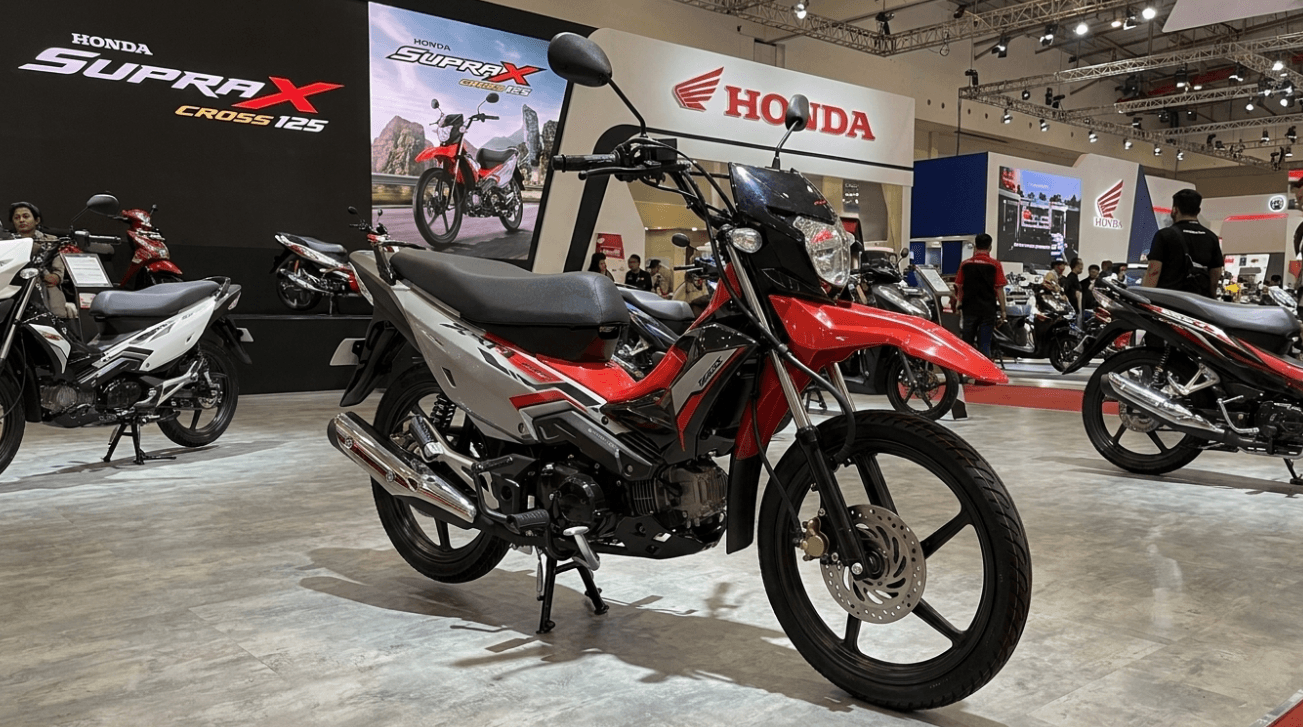 Hadir Sebagai Penantang Baru, Honda Supra X Cross 125 Punya Desain yang Lebih Brutal Dari Supra Biasa, Harga Gak Jauh Beda!