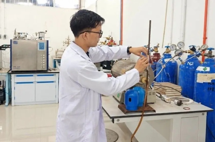 Mahasiswa Prasetiya Mulya Ubah Limbah Sawit Jadi Bahan Bakar Pesawat
