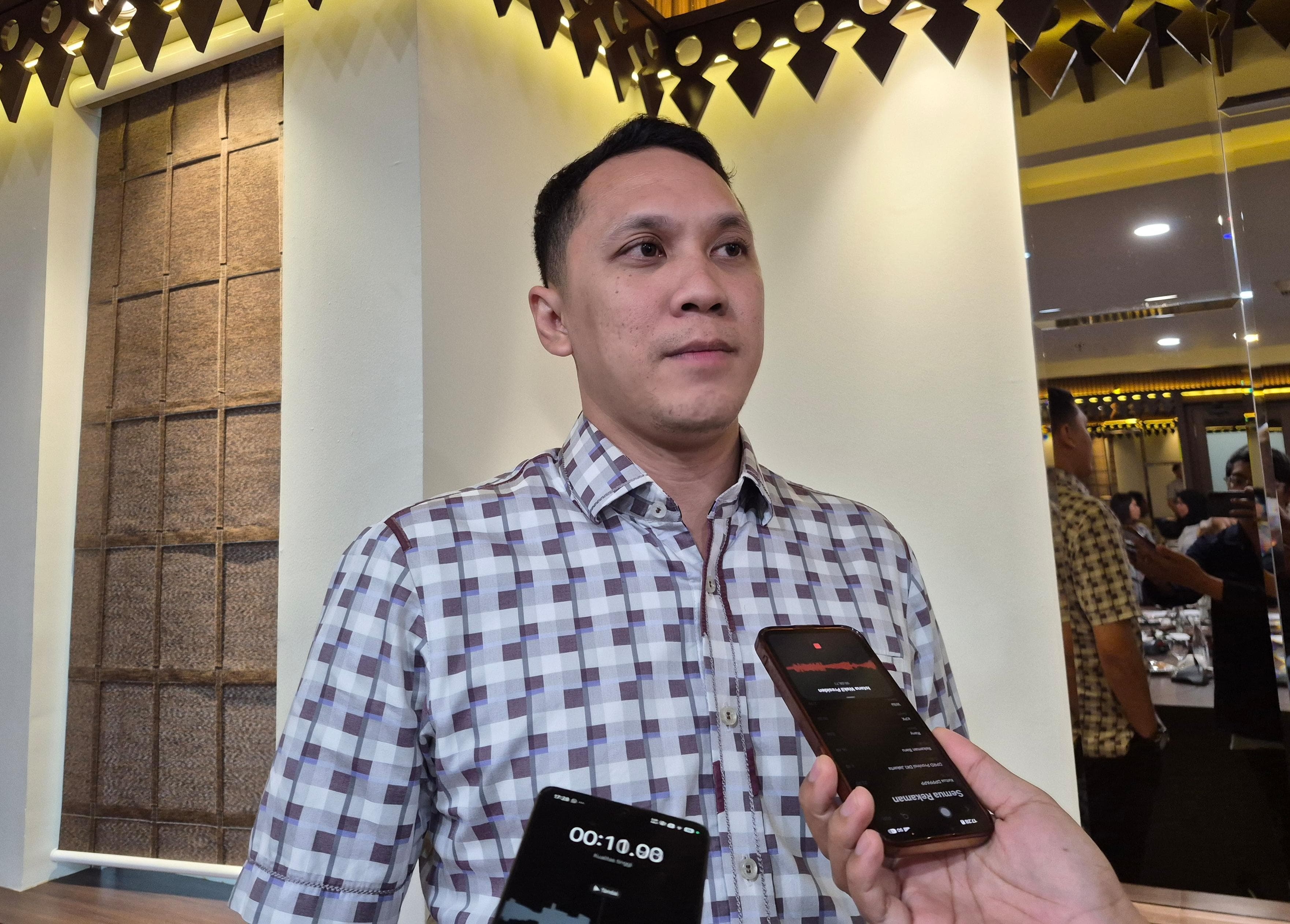 Legislator Golkar Dimaz Raditya Minta Kenaikan Tarif Transjakarta Dibarengi Peningkatan Pelayanan