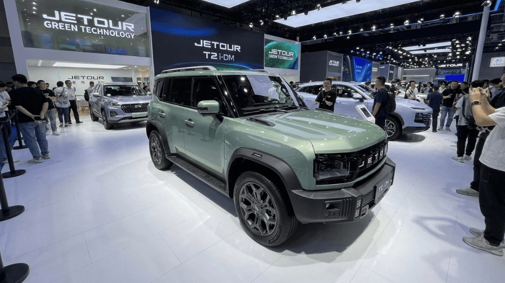 Jetour T2 i-DM Siap Ramaikan Pasar SUV Indonesia, Tawarkan Pintu Bagasi Swing dan Soket Listrik Praktis untuk Kebutuhan Berkemah