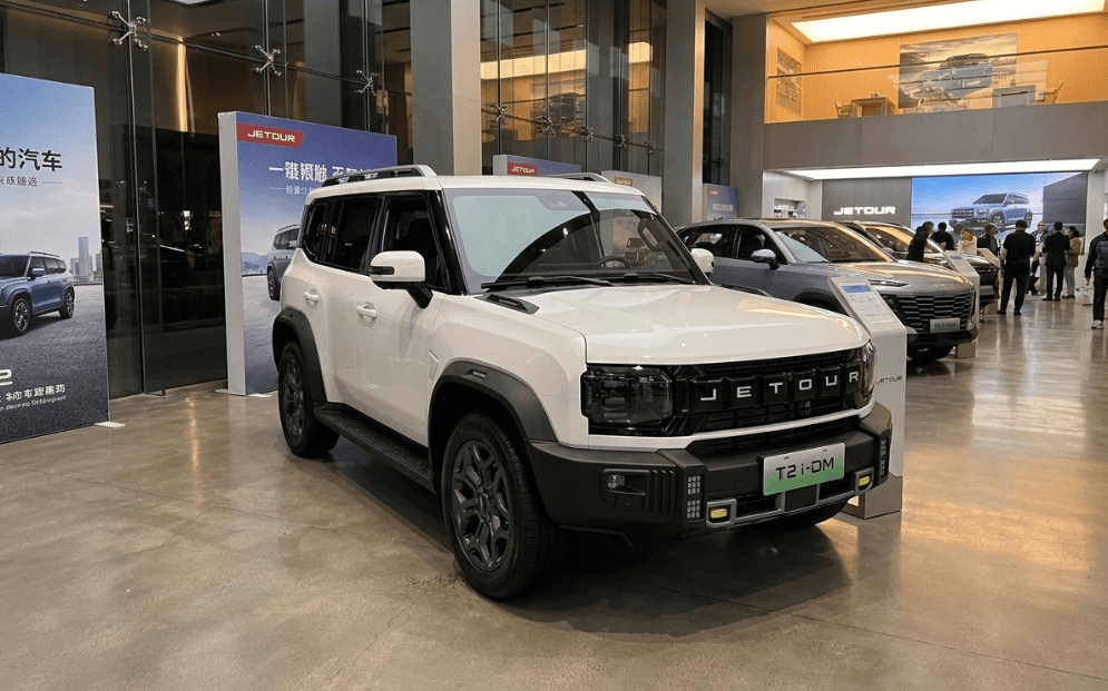 Jetour T2 i-DM Resmi Dijual Rp 688 Juta, SUV PHEV Bergaya Boxy Bawa Kabin Modern dan Nyaman