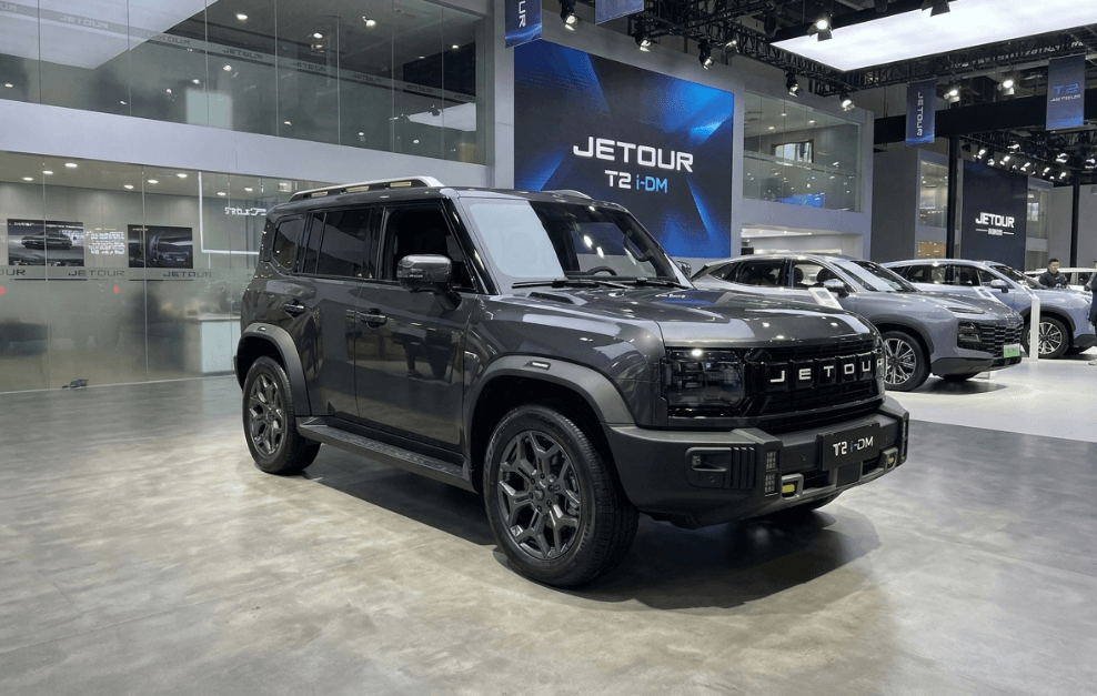 Jetour T2 i-DM Bawa Head Unit Floating Besar, Kamera 360, Tuas Transmisi Kristal, hingga Mesin PHEV