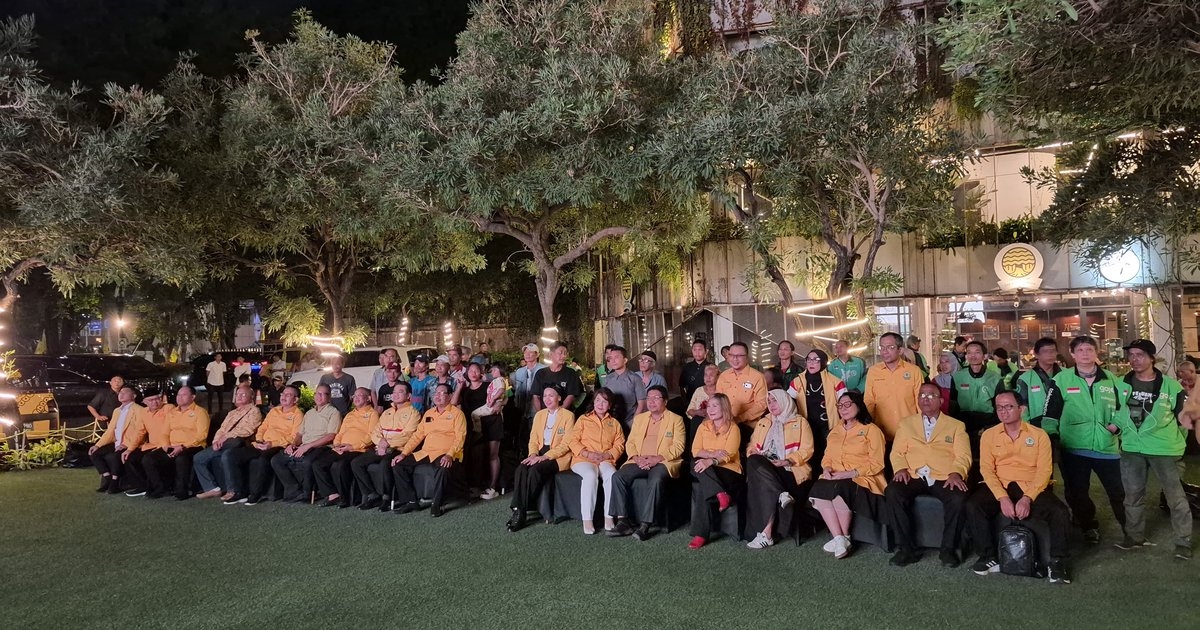 Rayakan HUT ke-62, DPD Golkar DKI Jakarta Ajak Makan Bersama Ratusan Ojol dan Libatkan PKL
