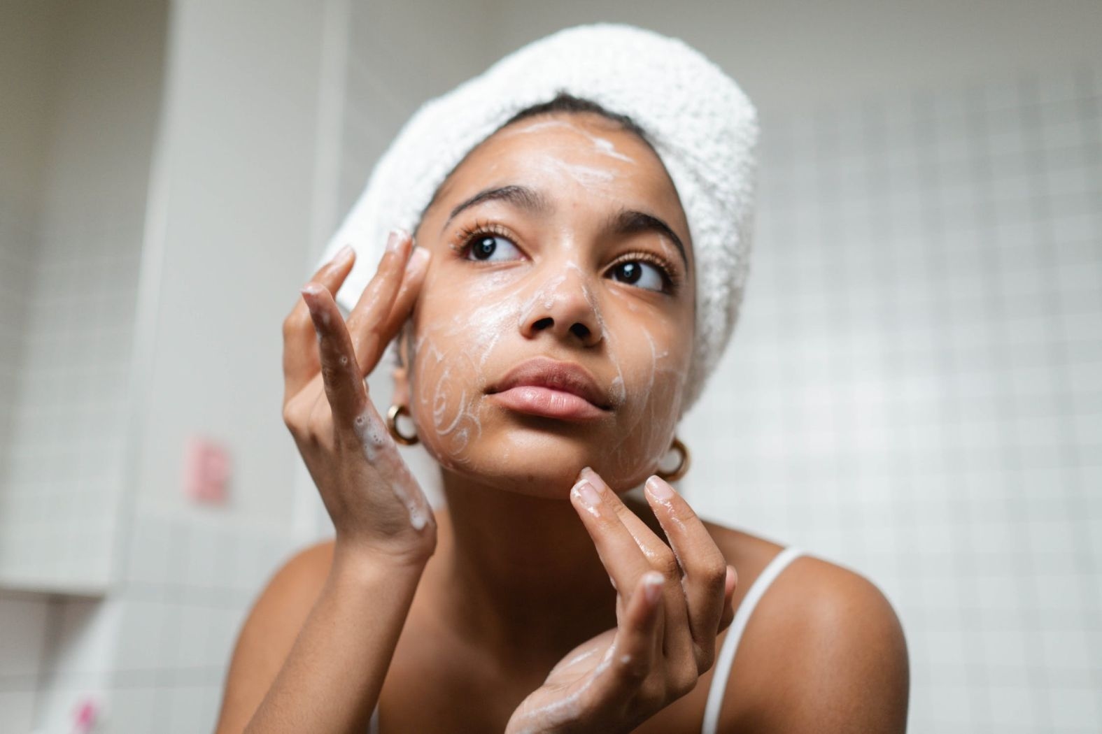 Gak Perlu Mahal! Ini 4 Masker Tepung Jagung untuk Kulit Glowing Alami