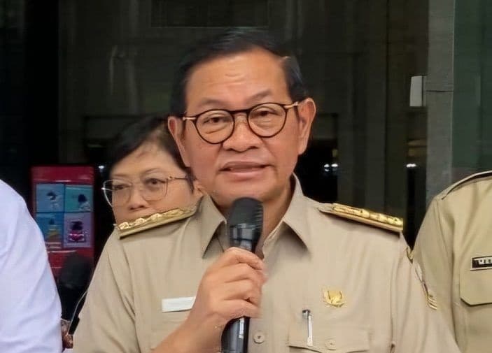 Gubernur Pramono Dukung Komdigi Batasi Medsos Anak di Bawah 16 Tahun, Meski Belum Bisa 100 Persen Terlaksana