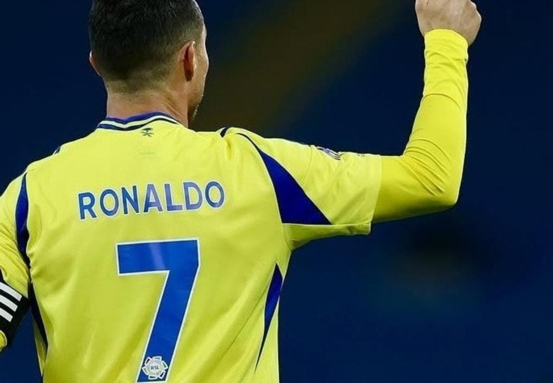 Tua-tua Keladi: 8 Pesebakbola Berusia di Atas 40 Tahun Ini Masih Main di Piala Dunia, Terbaru Edin Dzeko dari Bosnia