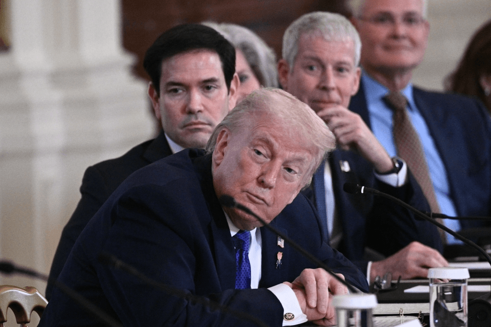 Amerika - Iran Gagal Negoisasi Damai, Harga Minyak Meroket Tembus US$ 104, Presiden Prabowo Langsung Terbang Temui Putin