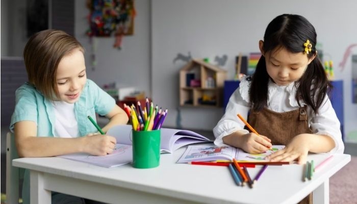 5 Cara Efektif Dampingi Anak Belajar di Rumah agar Tidak Mudah Bosan